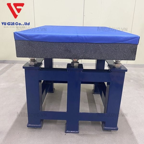 Mitutoyo series 517  granite countertop (standard checkerboard)