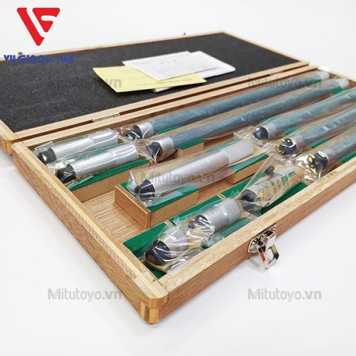 Micrometer in Mitutoyo 137-205 (50-1500mm)