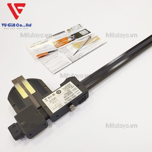 Mitutoyo 552-303-10 digital caliper (0-600mm)