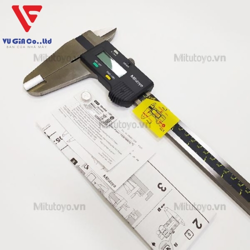 Mitutoyo digital caliper 500-506-10 (0-600mm/0-24
