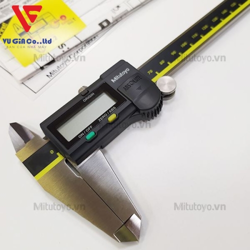 Mitutoyo digital caliper 500-152-30 (0-200mm)