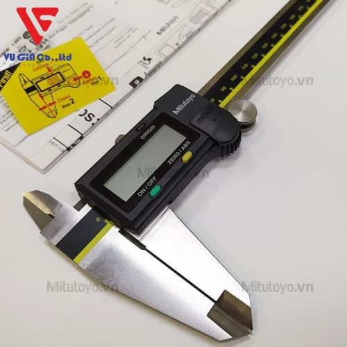 Mitutoyo digital caliper 500-153-30 (0-300mm)