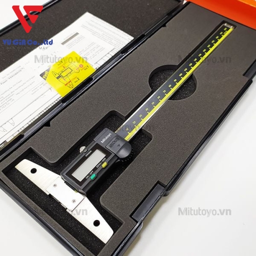 Mitutoyo electronic depth gauge 571-202-30 (0-200mm)