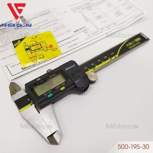 Mitutoyo digital caliper 500-195-30 (0-100mm/4