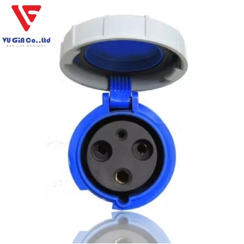 BEK-2332 3-pin 63A watertight connector