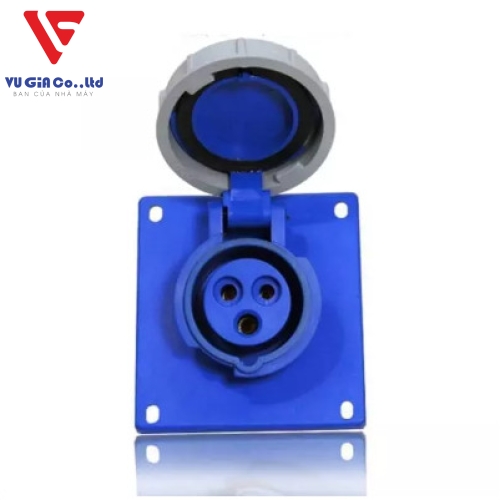 3-pin 16A watertight recessed socket BEK-4132